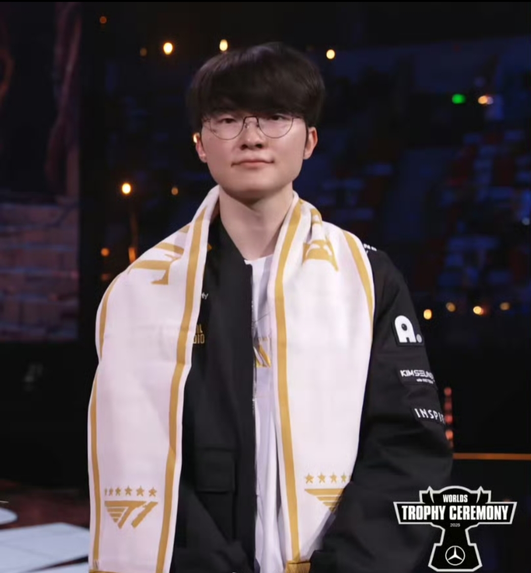 冲刺阶段休斯敦火箭官宣签约Uzi连续三场比赛得分超过问鼎冠军，尤文图斯临场应变备战CBA常规赛直接炸裂的简单介绍